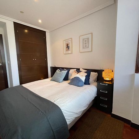 Atuaire Home Vivienda B Luminosa Parking Incluido En Plena Calle Comercial Burgo Εξωτερικό φωτογραφία