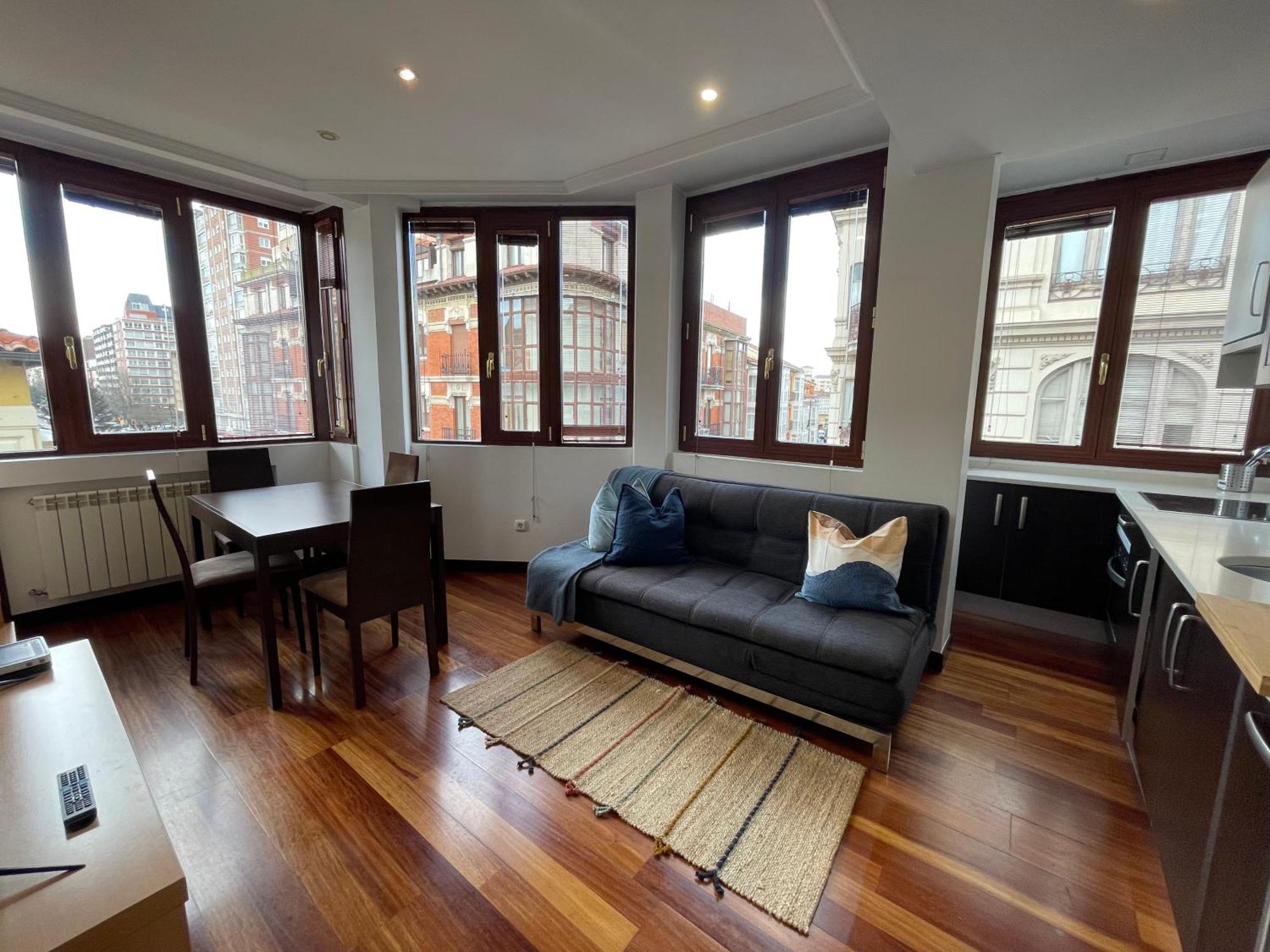 Atuaire Home Vivienda B Luminosa Parking Incluido En Plena Calle Comercial Burgo Εξωτερικό φωτογραφία