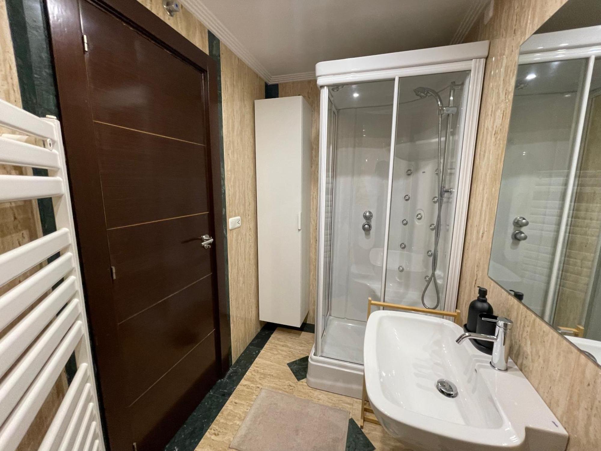 Atuaire Home Vivienda B Luminosa Parking Incluido En Plena Calle Comercial Burgo Εξωτερικό φωτογραφία