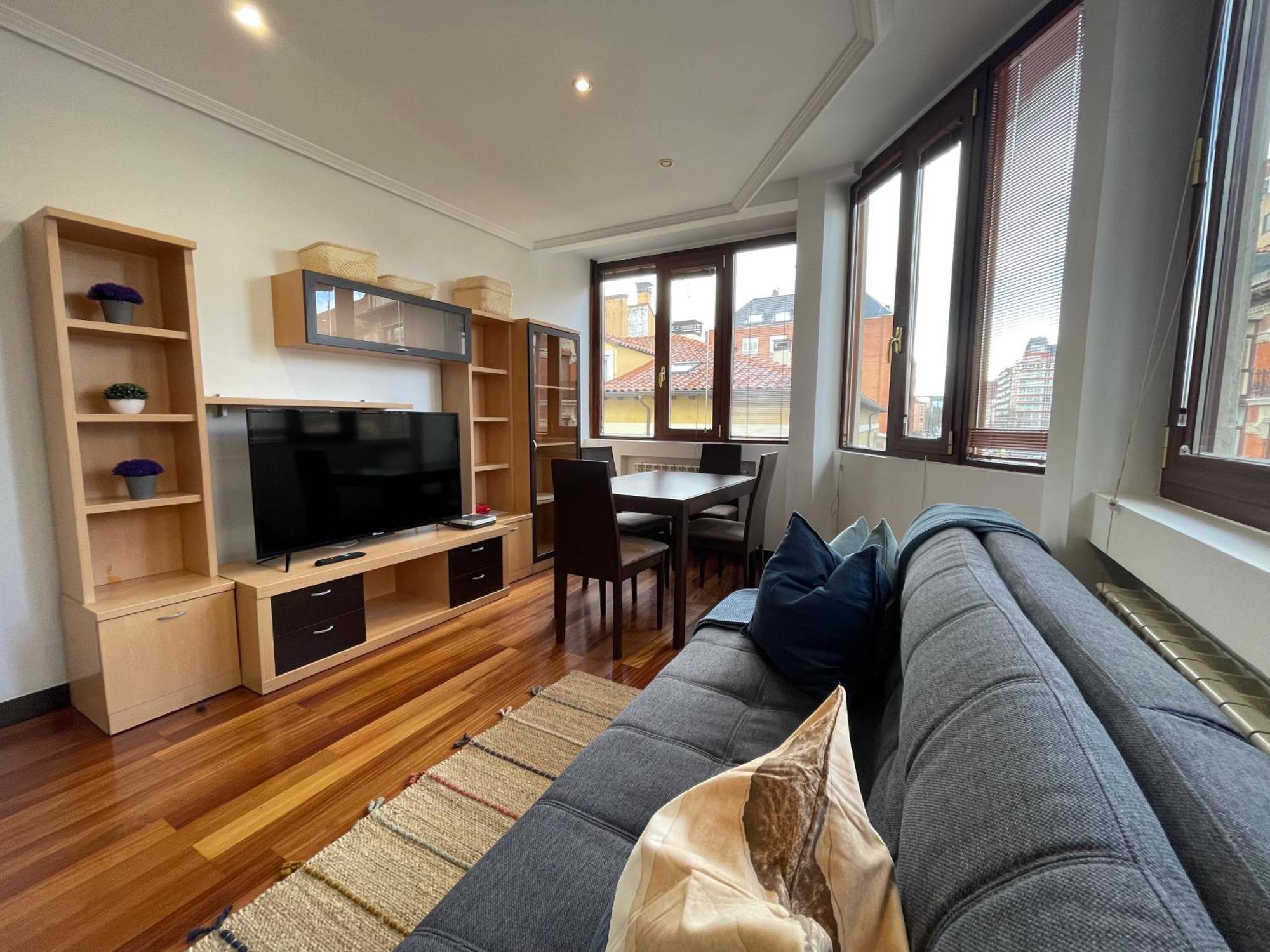 Atuaire Home Vivienda B Luminosa Parking Incluido En Plena Calle Comercial Burgo Εξωτερικό φωτογραφία